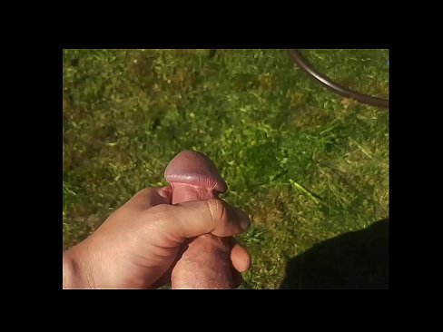 ❤️ Hete hottie laat zich in haar roze kutje neuken en spuitend klaarkomen in een zomerse tuin Quality porn at nl.fuckmymac.ru ❌❤